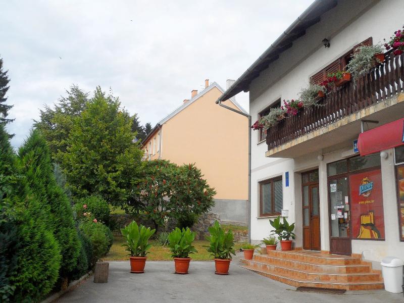 Apartment Rendulic Rakovica Exterior foto